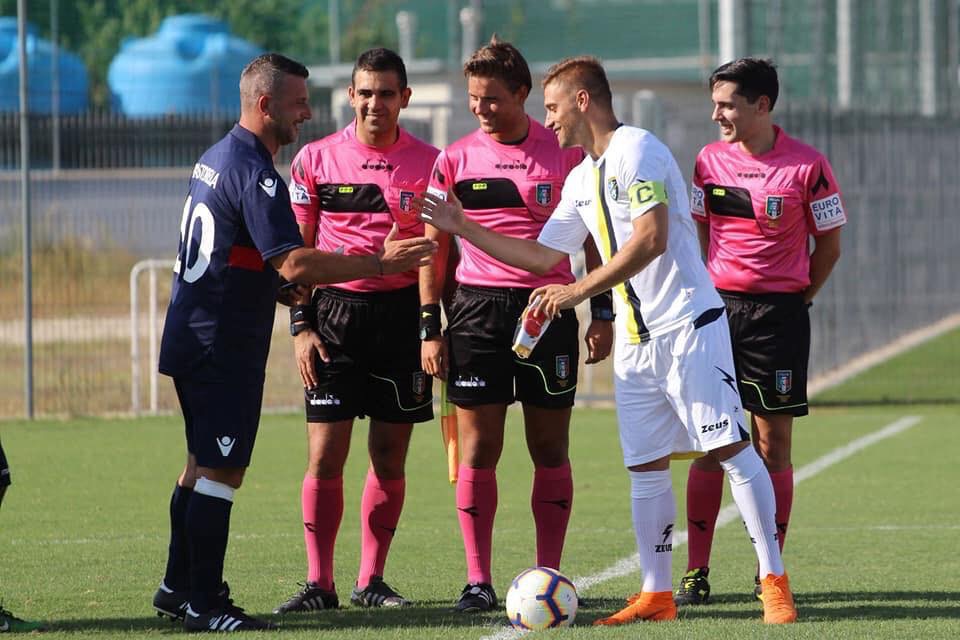 102DA547 D0CF 4E25 8DB8 D14742D1D835