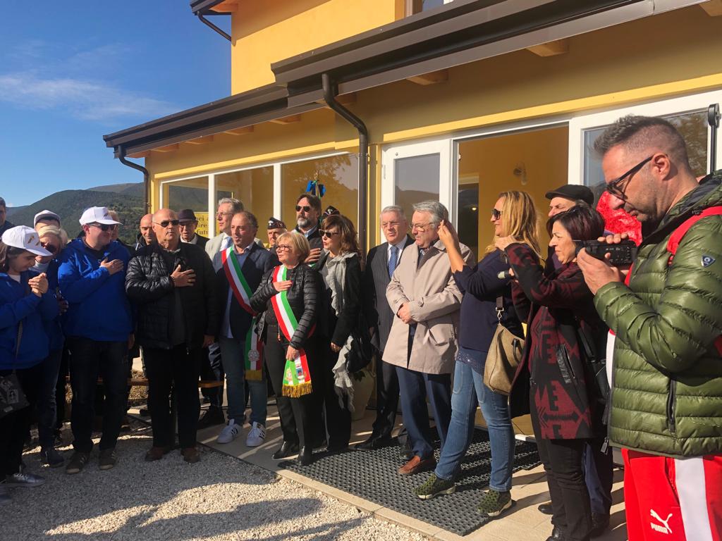 B6E21DC5 17F4 4164 A428 9DA37C0CCE32