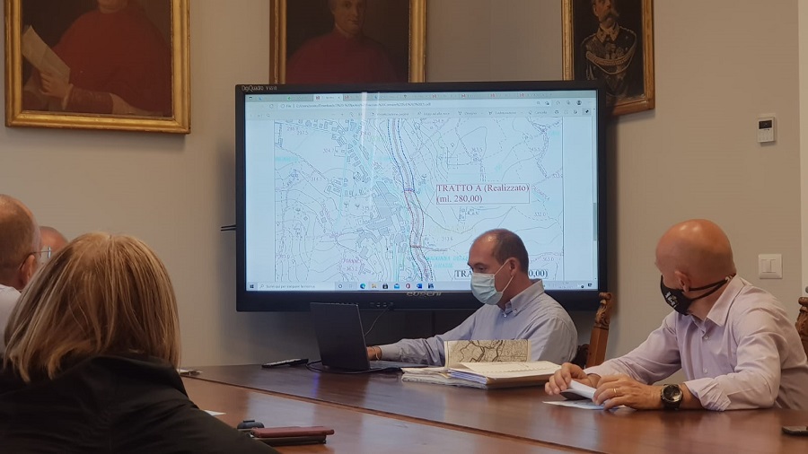 Pontoni illustra il tratto della Bretella