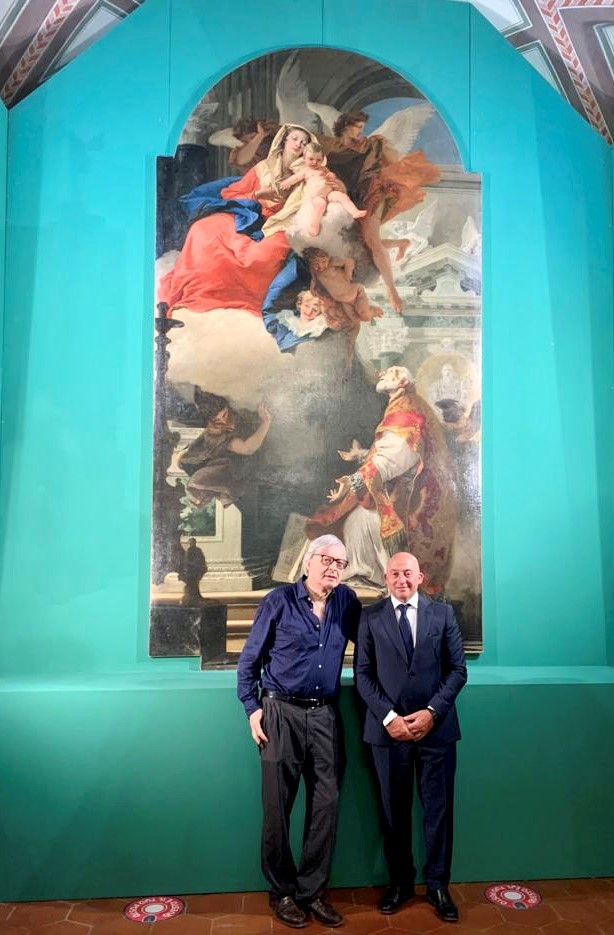 Il sindaco Sandro Sborgia e lonorevole Vittorio Sgarbi davanti alla Pala ad altare del Tiepolo