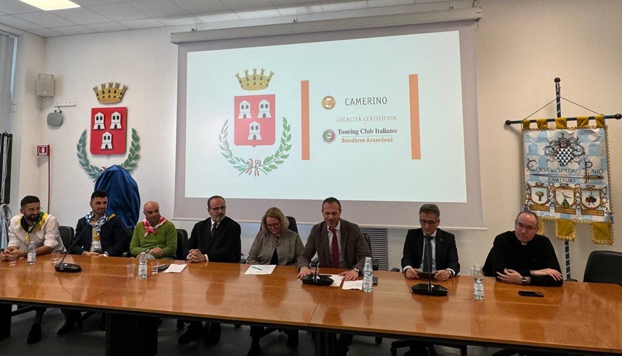 Conferenza stampa Corsa alla Spada 1