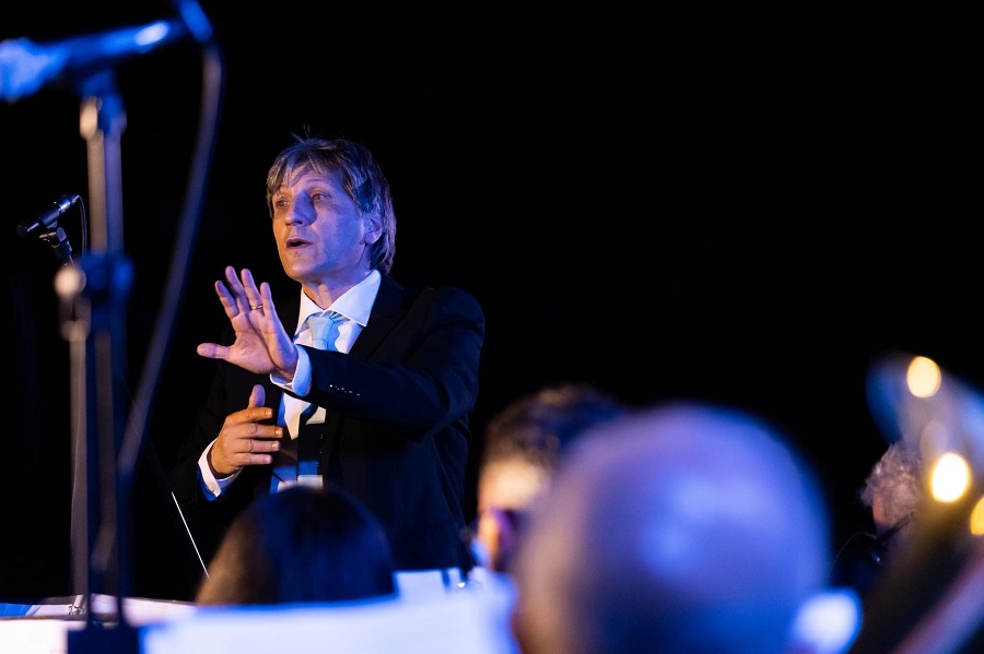 FB8445A6 B704 471D 89AC 40772E522C00