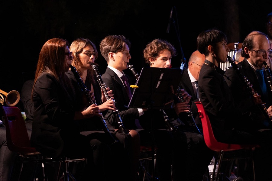 FCE1DE00 AF38 42F5 BE3F FC15B194EDA4