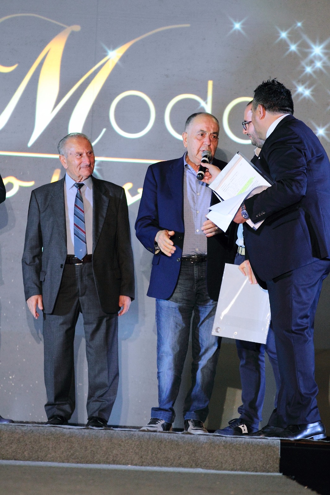 293FC5DC 7850 43E1 A9FD D79BA7FD4915