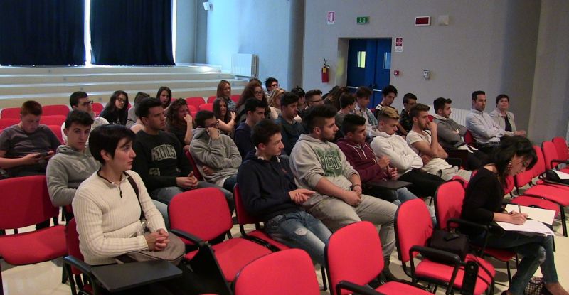 RAGAZZI SCUOLA MATELICA