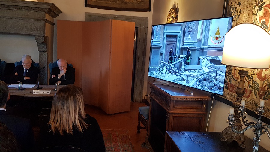 Una delle immagini scelte dal prof. Leoni dei danni causati dal terremoto nelle chiese proiettate durante il convegno di Roma