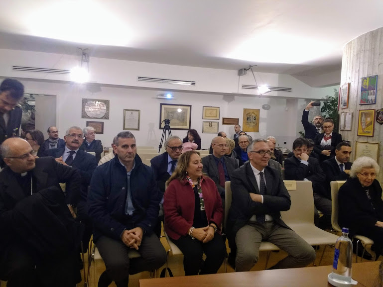 Varnelli primo piano pubblico