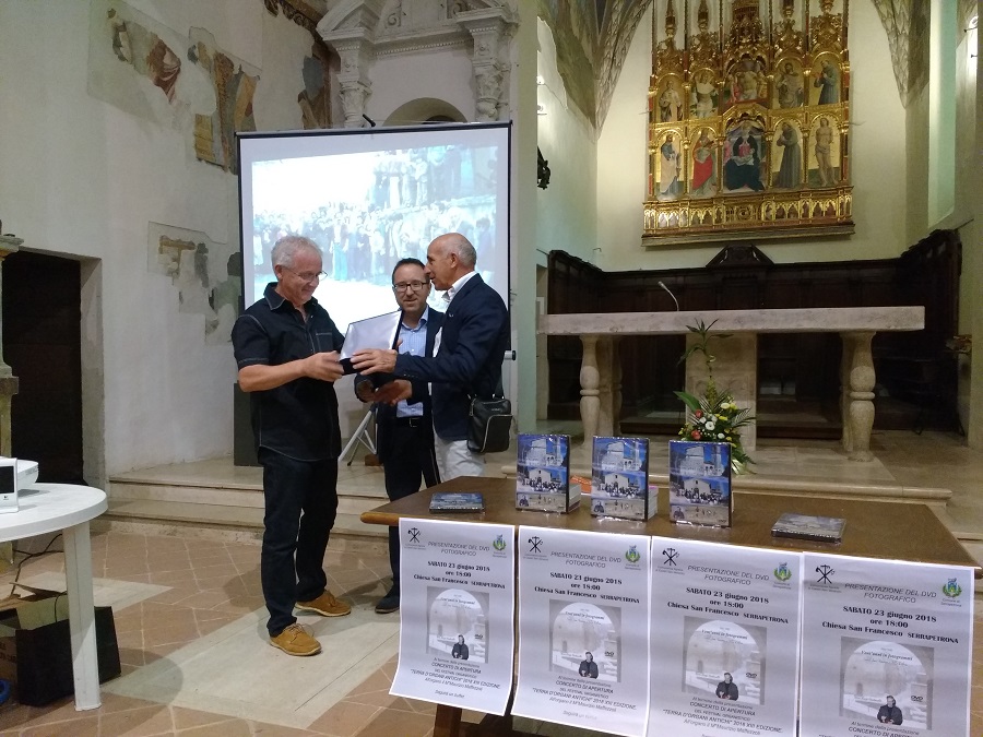 consegna targa a Mariantoni