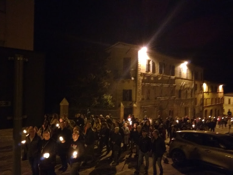 fiaccolata via filzi