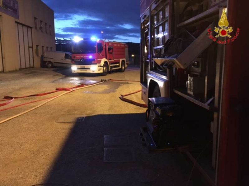 incendio falegnameria1