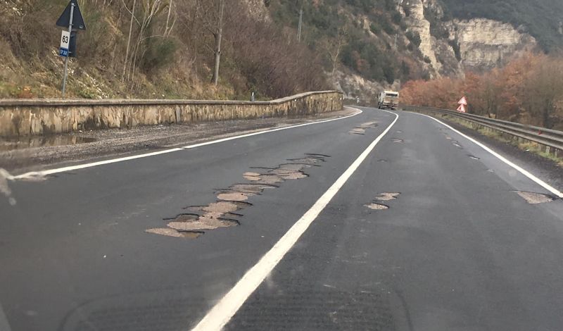 strada dissestata1