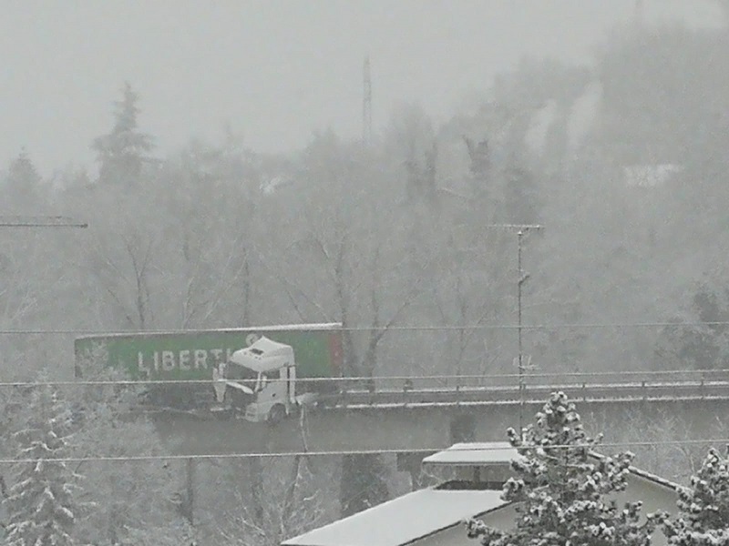 tir in bilico