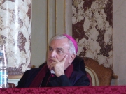 Rientro anticipato per l'arcivescovo Brugnaro
