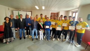 San Severino celebra la squadra di volley tornata dopo 25 anni in serie B