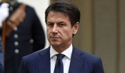 Conte: "Chiuse tutte le attivit&agrave; produttive che non sono indispensabili"