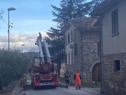 Le forti raffiche di vento danneggiano due Sae