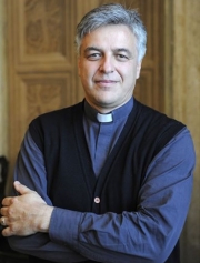 Ha origini camerinesi il nuovo vescovo nominato da papa Francesco