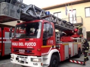 Incendio in un alimentari gestito da rumeni. L'ipotesi &egrave; quella del dolo
