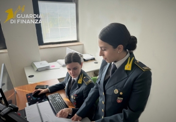 In malattia lavora come giardiniere, nei guai dipendente di una azienda