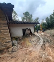 San Severino: la frana coinvolge un'abitazione e provoca lesioni strutturali