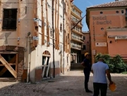 Sopralluogo del sindaco Sborgia nella zona rossa di Camerino dopo le scosse della notte.