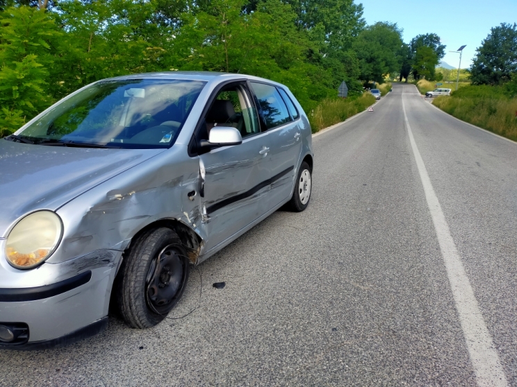 San Severino: collisione fra due auto, danni ingenti