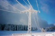 Puntuali con la neve sono tornati anche i black out sulle linee elettriche