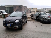 Scontro a Tolentino, in due all'ospedale