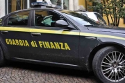 Un giro di spaccio che ha fruttato circa 7mila euro. Due pakistani in manette