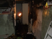 Negozio in fiamme nella notte a Sforzacosta