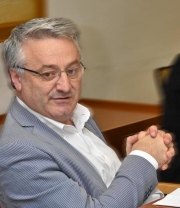 Sciapichetti: "Inopportuna fuga in avanti del Pd regionale sulle firme pro eutanasia"