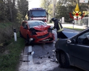 Incidente stradale, due auto coinvolte. Conducenti in ospedale