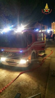 A fuoco calzaturificio artigianale di Morrovalle. Semidistrutta la struttura