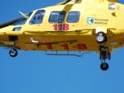 Cade col parapendio ad Esanatoglia. Soccorso dall'eliambulanza