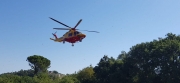 Incidente in moto, centauro elitrasportato a Torrette