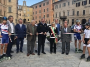 Mostra Attivit&agrave; produttive: taglio del nastro con Borrelli
