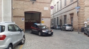 Rubano al centro commerciale, due donne finiscono in manette