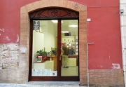 Nel cuore di Camerino, riaperta la prima attivit&agrave; commerciale