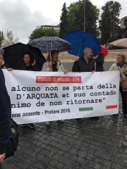 In 300 a Roma. La prima protesta dei terremotati