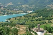 Inaugura "Un sorriso per Fiastra". Mostra di beneficenza a San Lorenzo al Lago