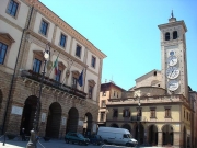 Tolentino: i commercianti protestano e consegnano le chiavi dei negozi al sindaco