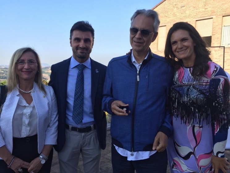 Il Rotary Camerino consegna il Paul Harris Fellow ad Andrea Bocelli