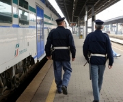 Dimentica 100 gr. di hascisc sul treno a Fabriano. Denunciato 49enne