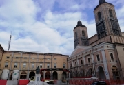 Palazzo arcivescovile, iniziato il montaggio della gru