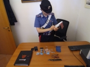 Droga in macchina: denunciato un 19enne