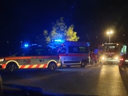 Tolentino, auto fuori strada davanti al distributore di metano