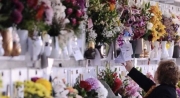 San Severino, rubati fiori e vasi al cimitero