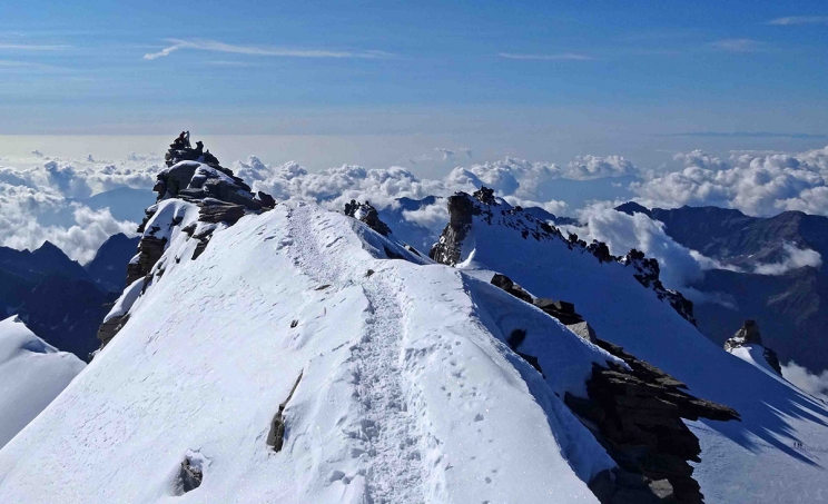Alpinista camerte cade in un crepaccio. Tragedia sul Gran Paradiso