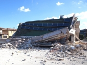 San Severino: iniziata la demolizione dell'edificio simbolo del terremoto