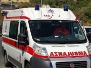 Scontro tra apecar e auto. In ospedale un anziano, non &egrave; grave